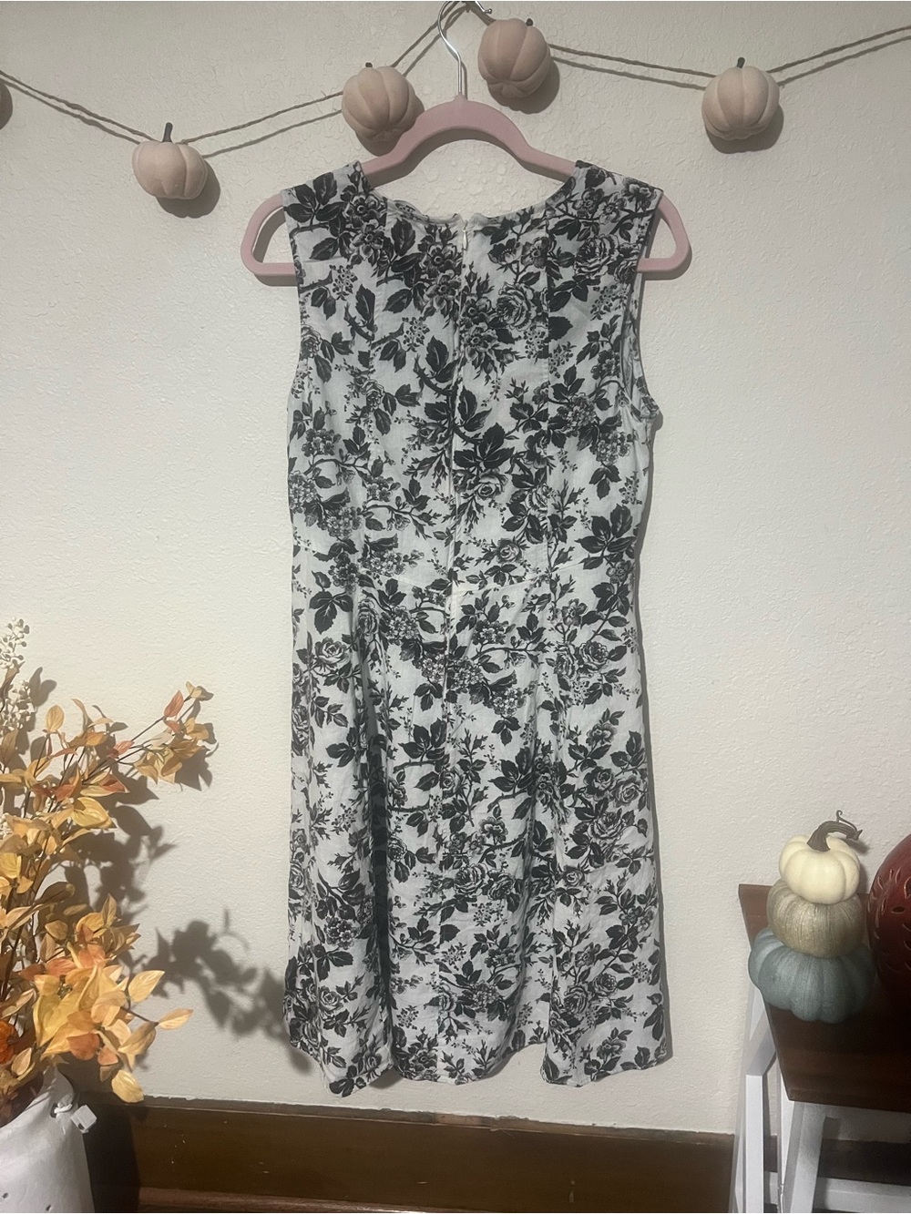 London Times White Dress with Black Floral Print